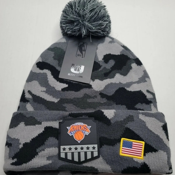 NBA UNK New York Knicks Salute to Service Gray Camo Beanie Pom NWT Men's OSFM - Picture 1 of 3